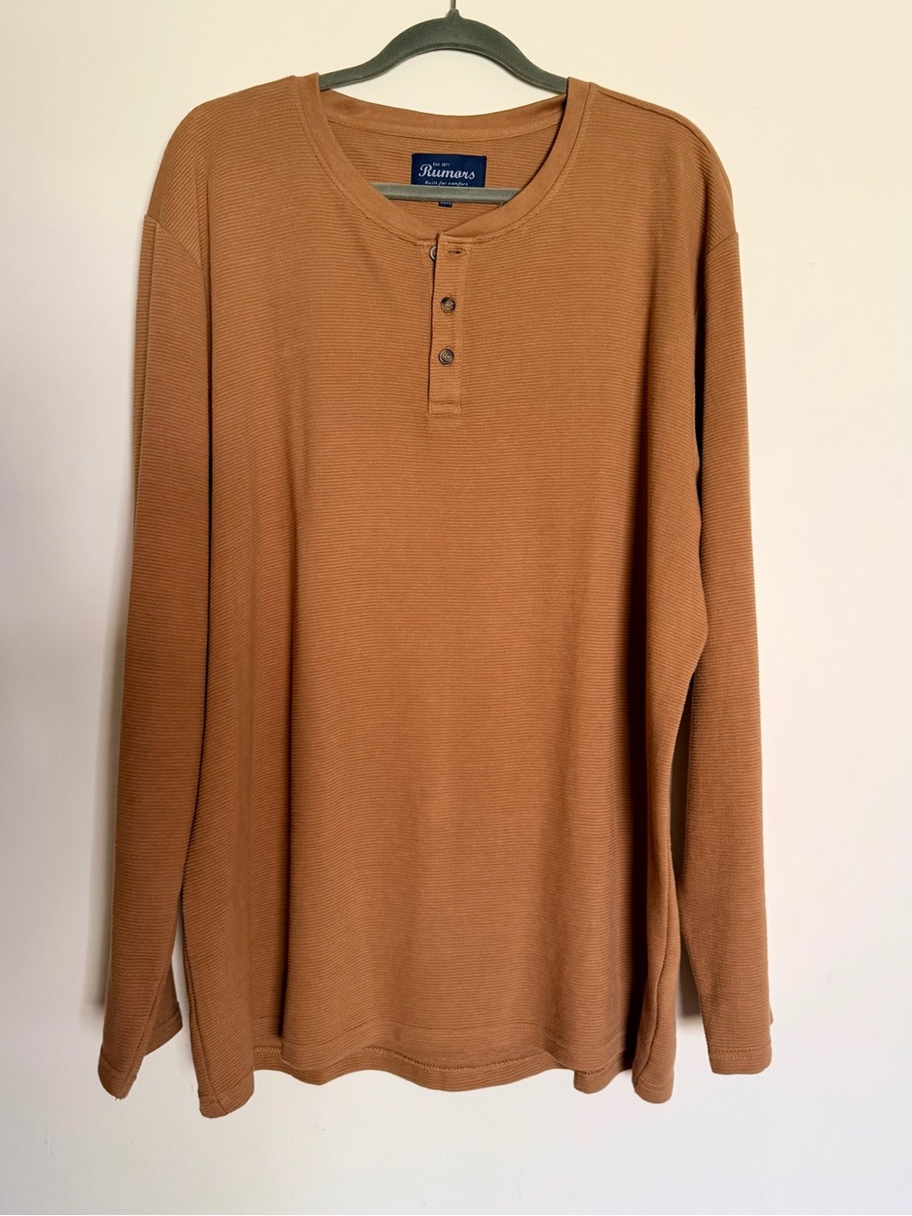 Men's Long-Sleeve Henley Shirt in Caramel | XXL